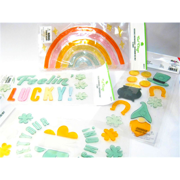 4 Packages St Patricks Day Shamrock Rainbow Gold Coins Horseshoe Window Clings - Picture 1 of 3